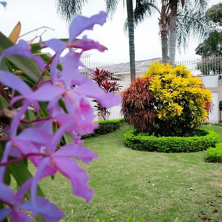 Urdesa Suites Hotel Guayaquil Ngoại thất bức ảnh