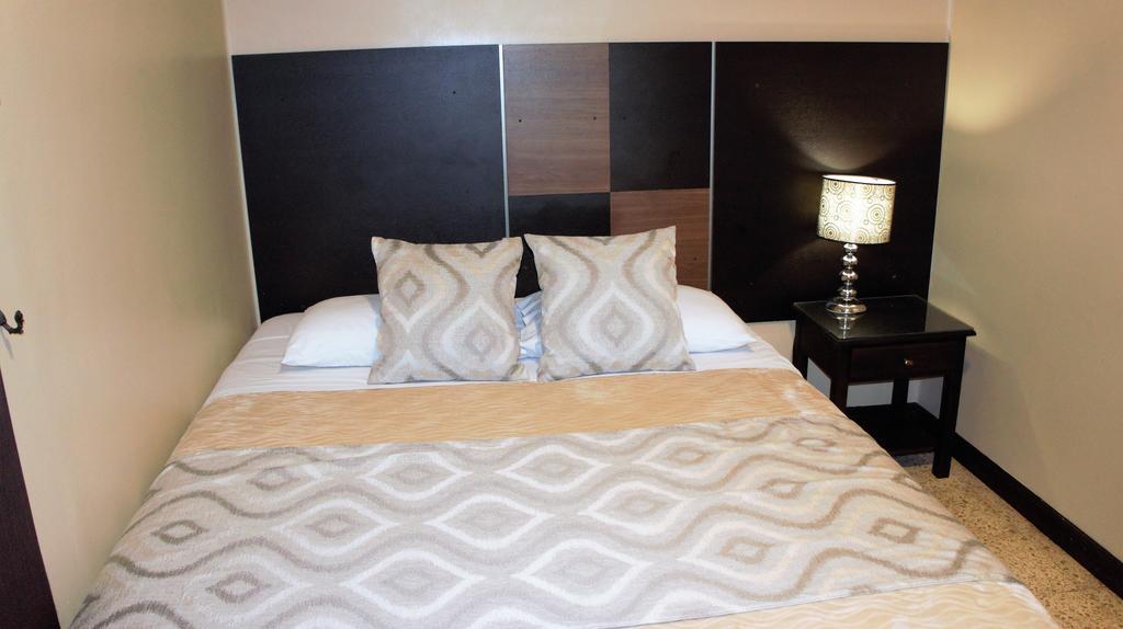 Urdesa Suites Hotel Guayaquil Ngoại thất bức ảnh