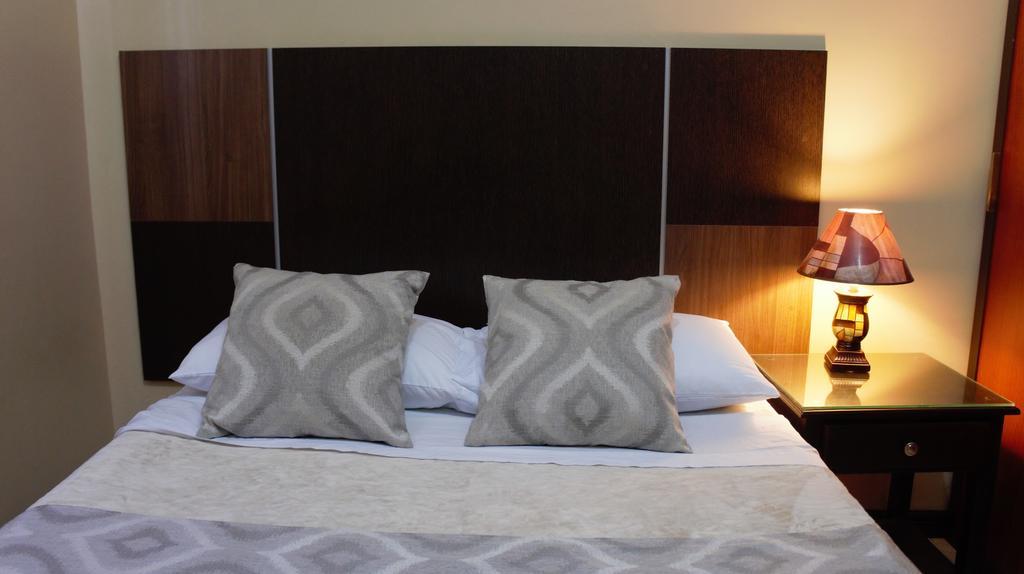 Urdesa Suites Hotel Guayaquil Ngoại thất bức ảnh